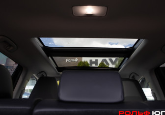 Подержанный автомобиль Toyota RAV4 2025 года (16 фото)