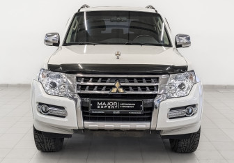 Подержанный автомобиль Mitsubishi Pajero 2021 года (2 фото)