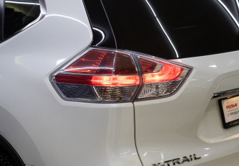 Подержанный автомобиль Nissan X-Trail 2018 года (23 фото)