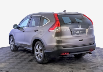 Подержанный автомобиль Honda CR-V 2013 года (7 фото)