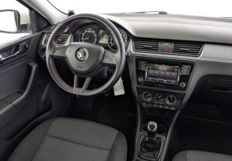 Подержанный автомобиль Skoda Rapid Liftback 2019 года (26 фото)