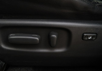 Подержанный автомобиль Toyota RAV4 2012 года (14 фото)