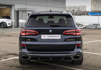 Подержанный автомобиль BMW X5 2018 года (8 фото)