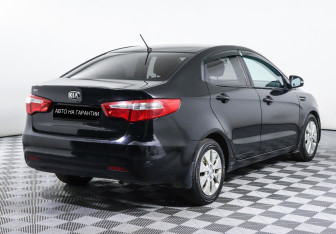 Подержанный автомобиль Kia Rio Sedan 2013 года (3 фото)