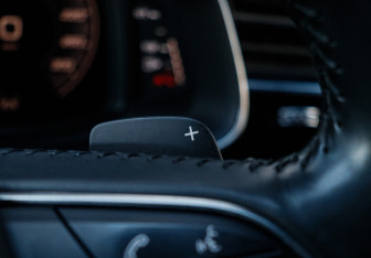 Подержанный автомобиль Audi Q8 2019 года (21 фото)