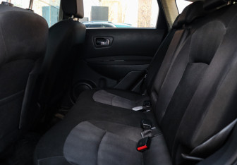 Подержанный автомобиль Nissan Qashqai 2013 года (10 фото)