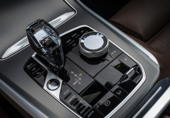 Подержанный автомобиль BMW X5 2022 года (20 фото)
