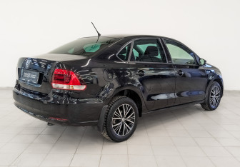 Подержанный автомобиль Volkswagen Polo Sedan 2016 года (5 фото)