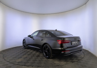 Подержанный автомобиль Audi A6 Sedan 2019 года (7 фото)