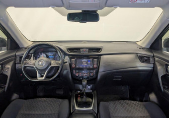 Подержанный автомобиль Nissan X-Trail 2021 года (14 фото)