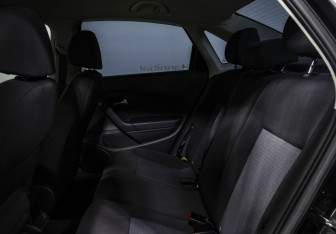 Подержанный автомобиль Volkswagen Polo Sedan 2014 года (11 фото)