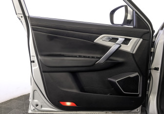 Подержанный автомобиль Geely Atlas 2018 года (19 фото)
