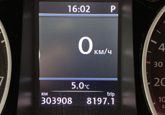 Подержанный автомобиль Volkswagen Passat Sedan 2011 года (17 фото)