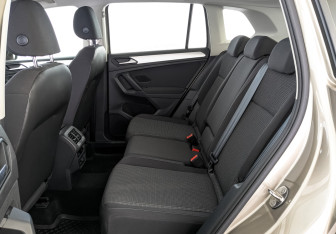 Подержанный автомобиль Volkswagen Tiguan 2019 года (18 фото)