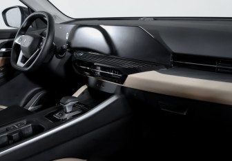 Подержанный автомобиль LIVAN X6PRO 2023 года (9 фото)