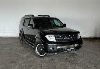 Подержанный автомобиль Nissan Pathfinder 2008 года (3 фото)
