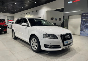 Подержанный автомобиль Audi A3 Hatchback 2011 года (3 фото)