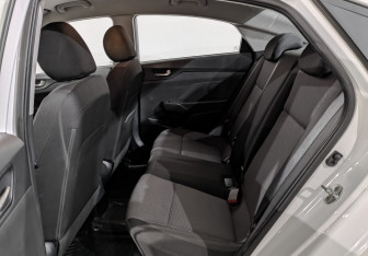 Подержанный автомобиль Hyundai Solaris Sedan 2022 года (18 фото)