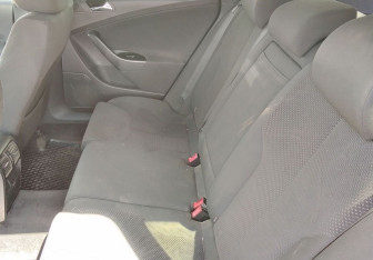 Подержанный автомобиль Volkswagen Passat Wagon 2008 года (14 фото)