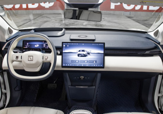 Подержанный автомобиль Zeekr X 2023 года (16 фото)