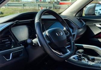 Подержанный автомобиль Geely Tugella 2020 года (13 фото)