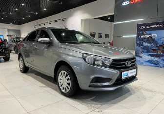 Подержанный автомобиль LADA (ВАЗ) Vesta Sedan 2017 года (3 фото)