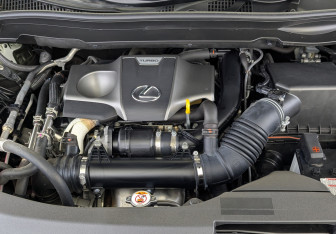 Подержанный автомобиль Lexus RX 2021 года (9 фото)