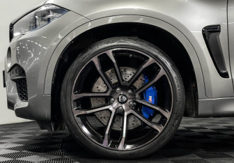 Подержанный автомобиль BMW X6 M 2016 года (8 фото)