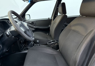 Подержанный автомобиль Chevrolet Niva 2018 года (10 фото)