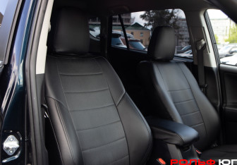 Подержанный автомобиль Toyota RAV4 2019 года (12 фото)