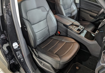 Подержанный автомобиль Mercedes-Benz GLE 2016 года (24 фото)