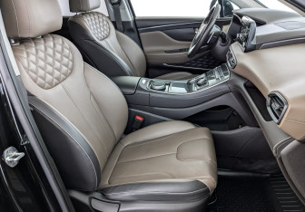 Подержанный автомобиль Hyundai Santa Fe 2022 года (24 фото)