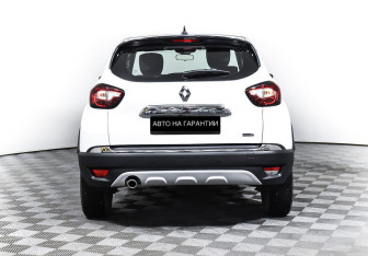 Подержанный автомобиль Renault Kaptur 2021 года (6 фото)
