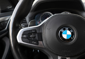 Подержанный автомобиль BMW X3 2019 года (24 фото)