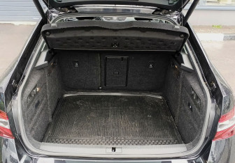 Подержанный автомобиль Skoda Superb Liftback 2018 года (10 фото)