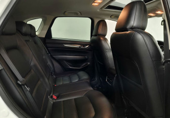 Подержанный автомобиль Mazda CX-5 2017 года (14 фото)