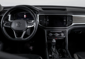 Подержанный автомобиль Volkswagen Teramont 2021 года (12 фото)