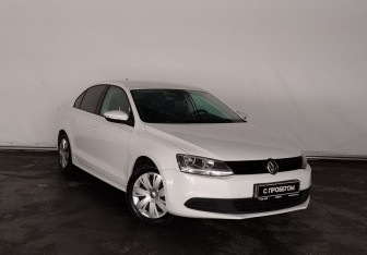 Подержанный автомобиль Volkswagen Jetta Sedan 2012 года (3 фото)