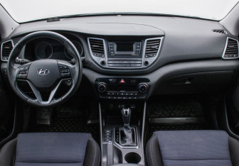 Подержанный автомобиль Hyundai Tucson 2016 года (12 фото)