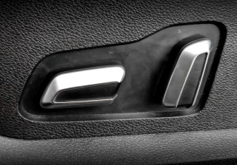 Подержанный автомобиль Exeed LX 2022 года (21 фото)