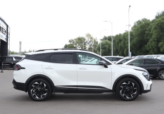 Подержанный автомобиль Kia Sportage 2022 года (4 фото)