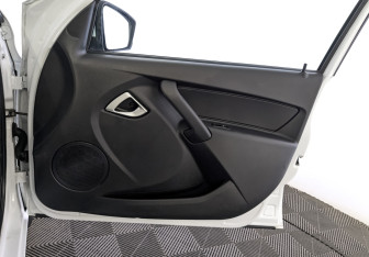 Подержанный автомобиль LADA (ВАЗ) Granta Sedan 2023 года (25 фото)