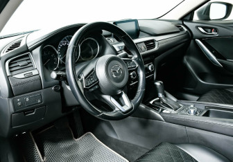 Подержанный автомобиль Mazda 6 Sedan 2017 года (9 фото)