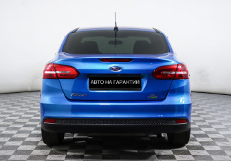 Подержанный автомобиль Ford Focus Sedan 2016 года (4 фото)