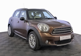 Подержанный автомобиль MINI Countryman 2015 года (3 фото)