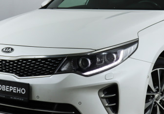 Подержанный автомобиль Kia Optima Sedan 2017 года (24 фото)