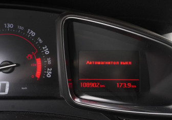 Подержанный автомобиль Citroen DS5 2012 года (16 фото)