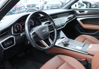 Подержанный автомобиль Audi A6 Sedan 2020 года (13 фото)