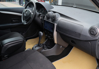 Подержанный автомобиль Nissan Almera Sedan 2015 года (7 фото)