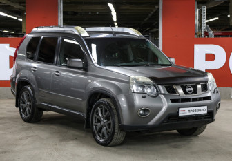 Подержанный автомобиль Nissan X-Trail 2011 года (3 фото)